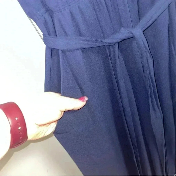 Aritzia  - Babaton Jumpsuit - Picture 3 of 8